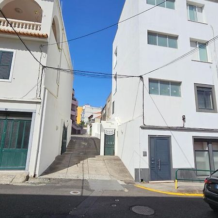 פונשל Garden And Seaview Apartment - Free Parking מראה חיצוני תמונה