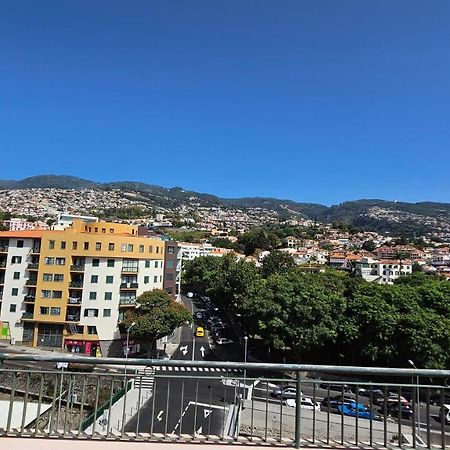 פונשל Garden And Seaview Apartment - Free Parking מראה חיצוני תמונה