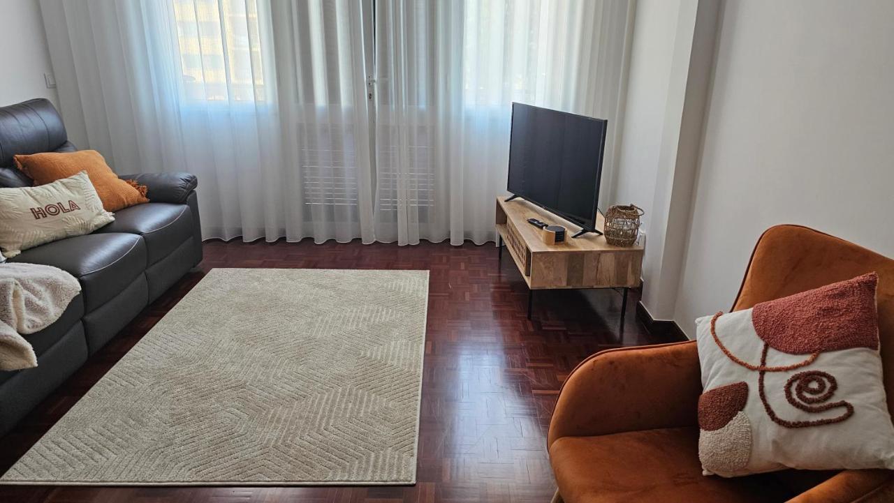 פונשל Garden And Seaview Apartment - Free Parking מראה חיצוני תמונה