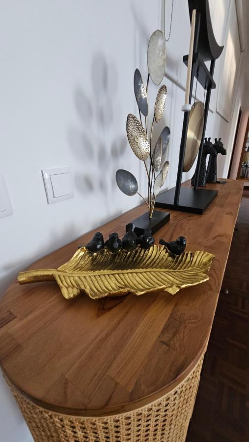 פונשל Garden And Seaview Apartment - Free Parking מראה חיצוני תמונה