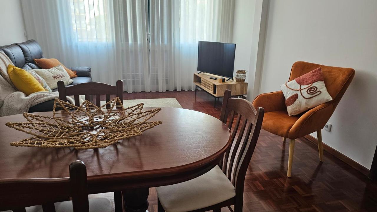 פונשל Garden And Seaview Apartment - Free Parking מראה חיצוני תמונה