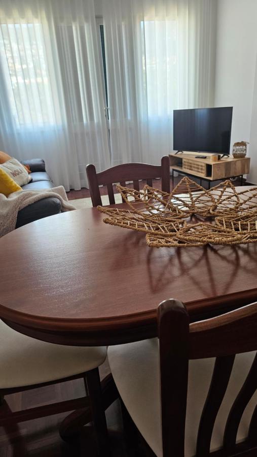 פונשל Garden And Seaview Apartment - Free Parking מראה חיצוני תמונה