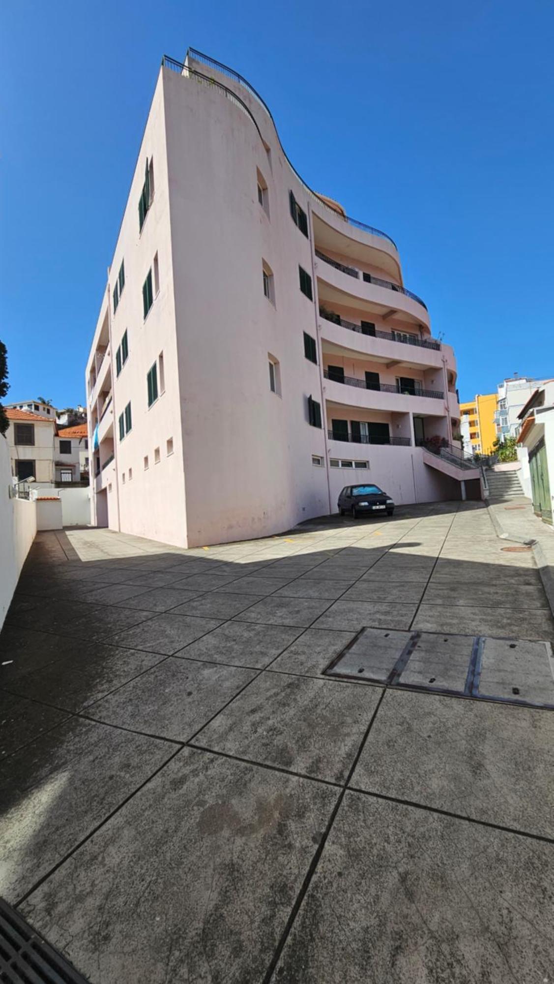 פונשל Garden And Seaview Apartment - Free Parking מראה חיצוני תמונה
